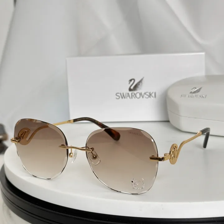 スーパーコピー スワロフスキー サングラス