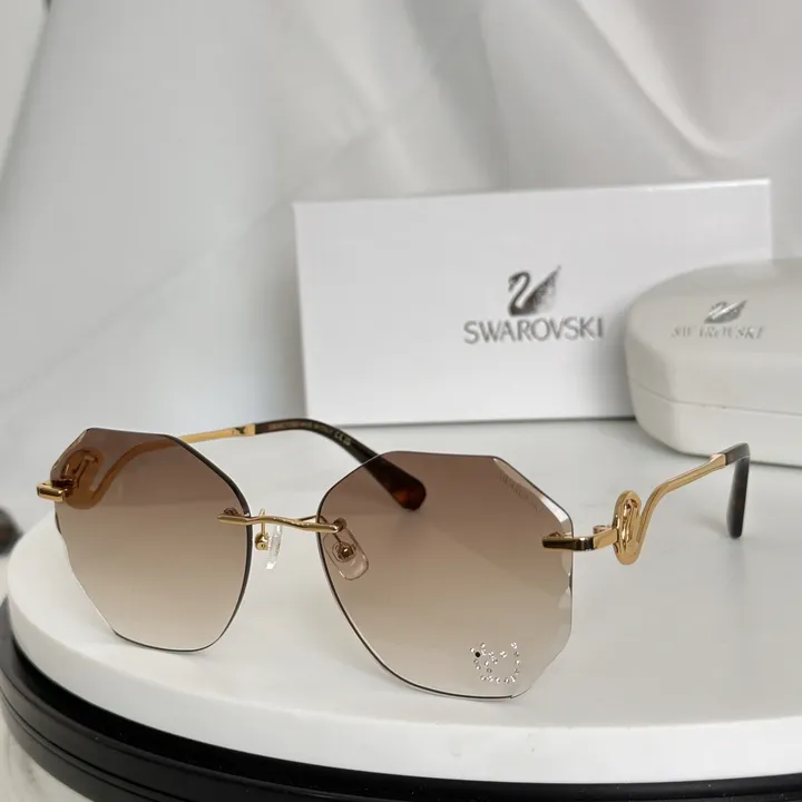 スーパーコピー スワロフスキー サングラス
