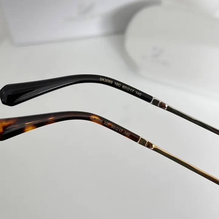 スーパーコピー スワロフスキー サングラス