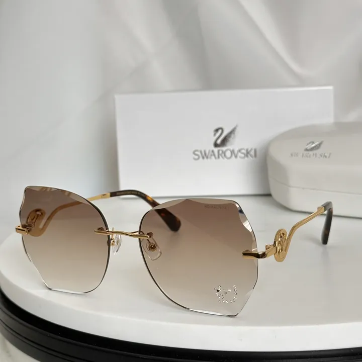 スーパーコピー スワロフスキー サングラス