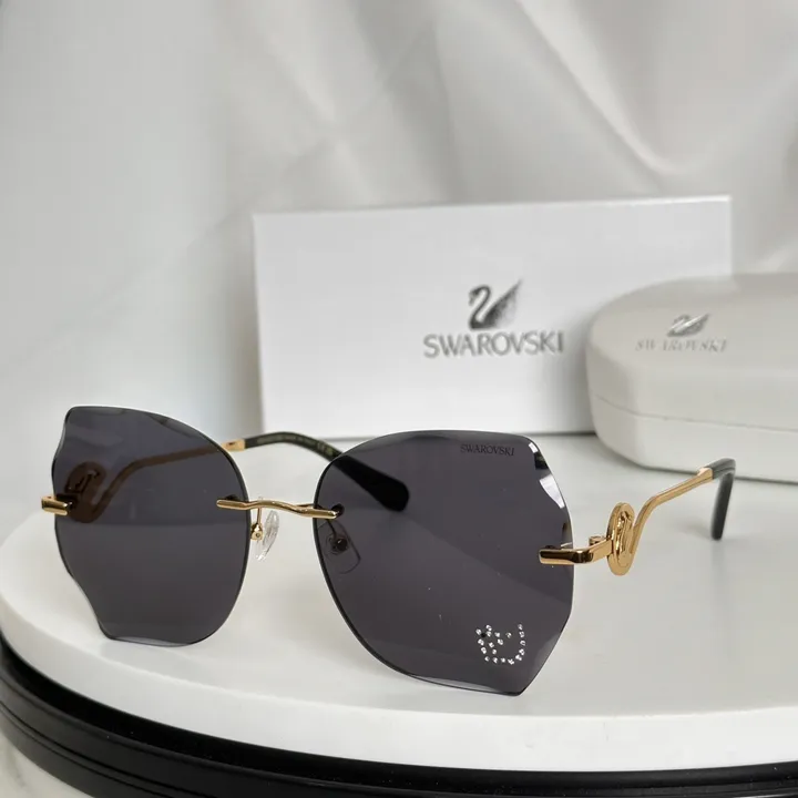 スーパーコピー スワロフスキー サングラス