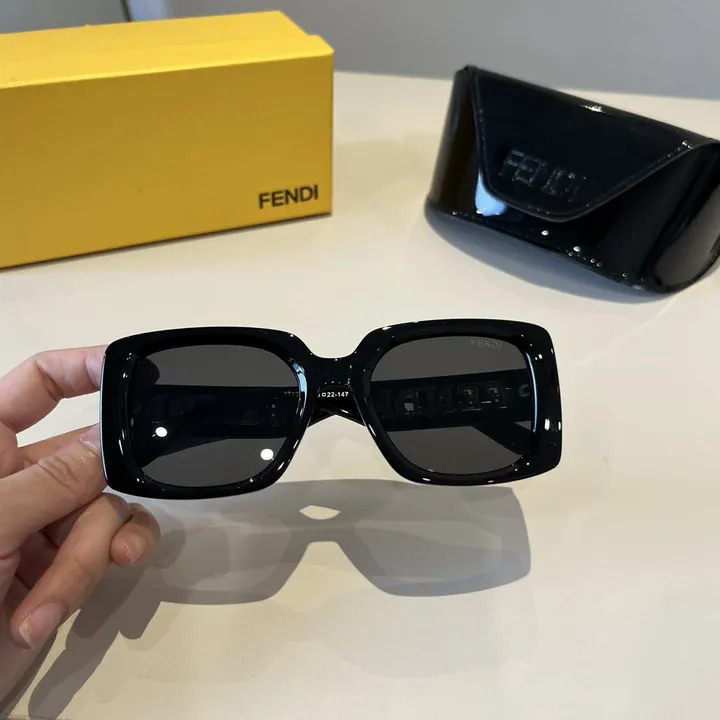 スーパーコピー フェンディ サングラス