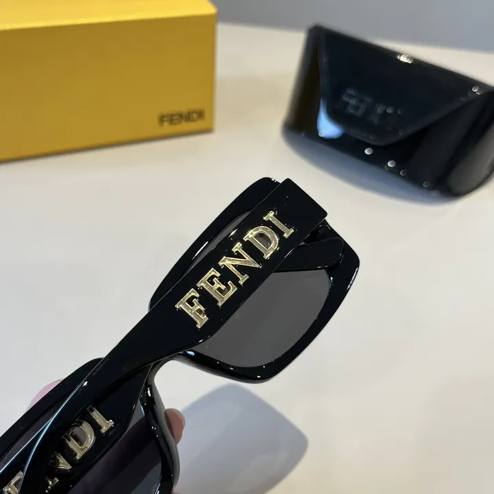 スーパーコピー フェンディ サングラス
