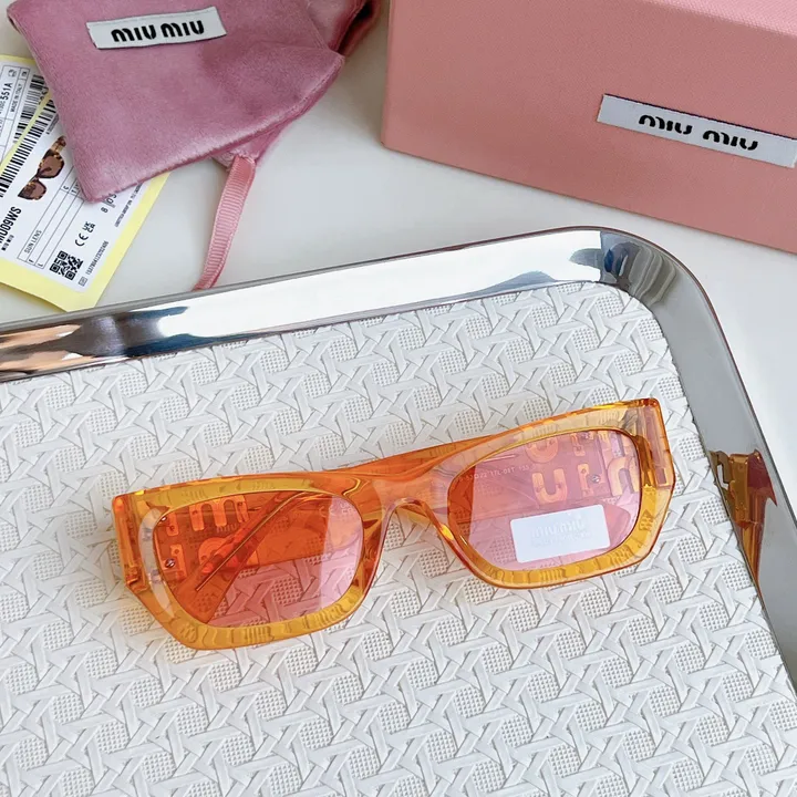 スーパーコピー ミュウミュウ サングラス
