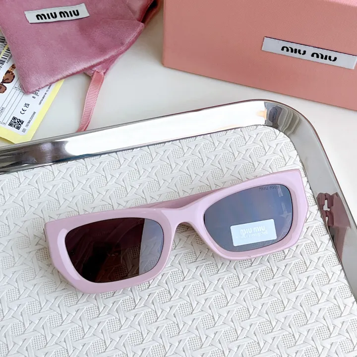 スーパーコピー ミュウミュウ サングラス