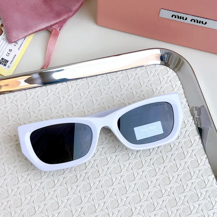 スーパーコピー ミュウミュウ サングラス