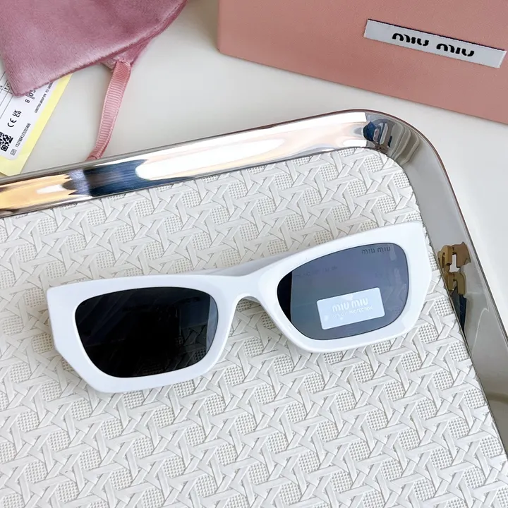 スーパーコピー ミュウミュウ サングラス