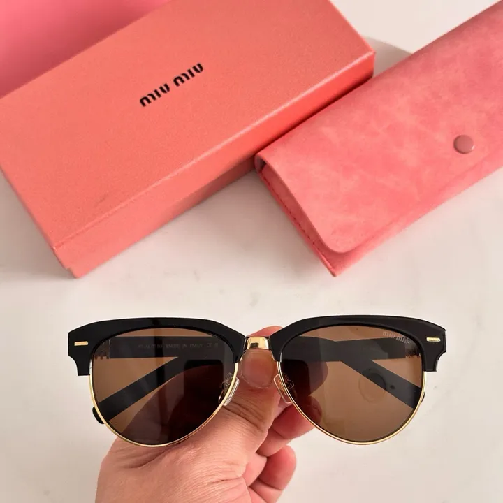 スーパーコピー ミュウミュウ サングラス