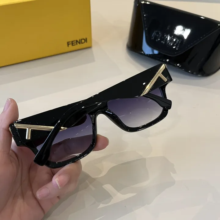 スーパーコピー フェンディ サングラス