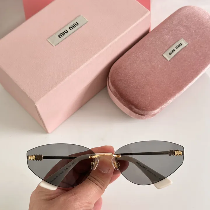スーパーコピー ミュウミュウ サングラス