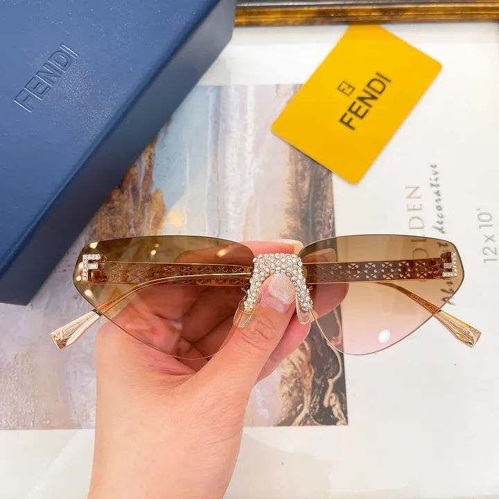 スーパーコピー フェンディ サングラス