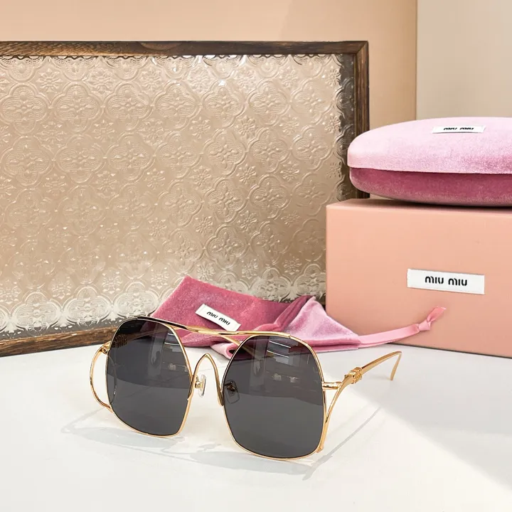 スーパーコピー ミュウミュウ サングラス