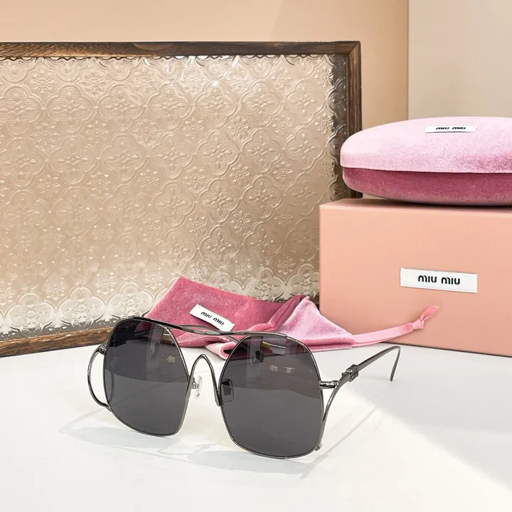 スーパーコピー ミュウミュウ サングラス