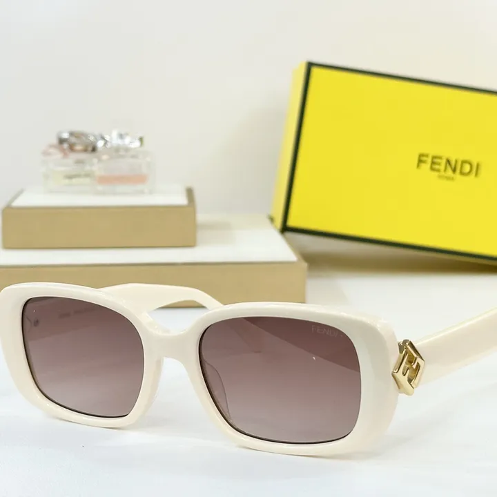 スーパーコピー フェンディ サングラス