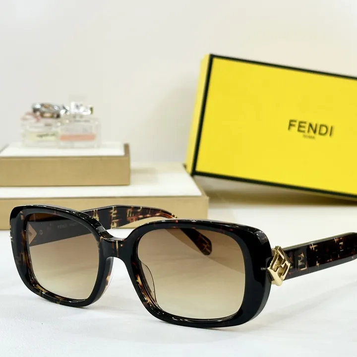 スーパーコピー フェンディ サングラス