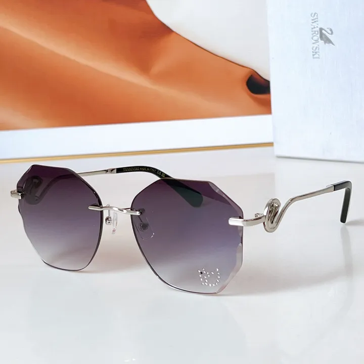 スーパーコピー スワロフスキー サングラス