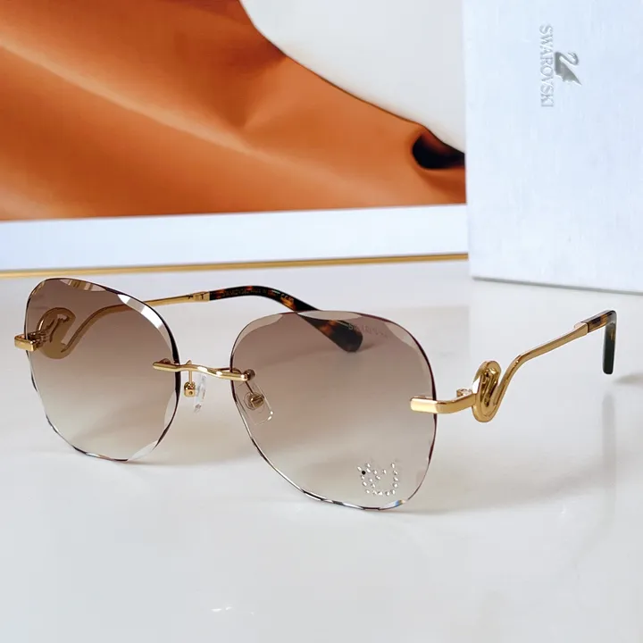 スーパーコピー スワロフスキー サングラス