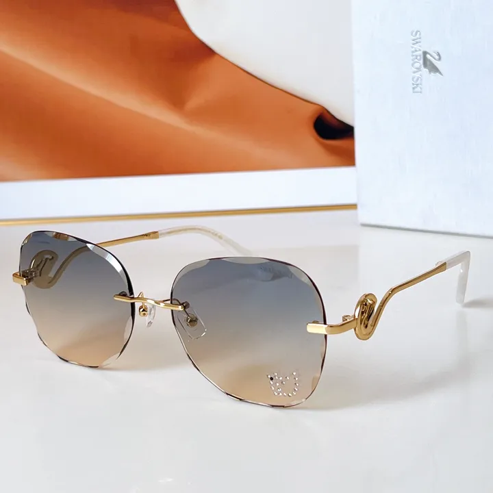 スーパーコピー スワロフスキー サングラス