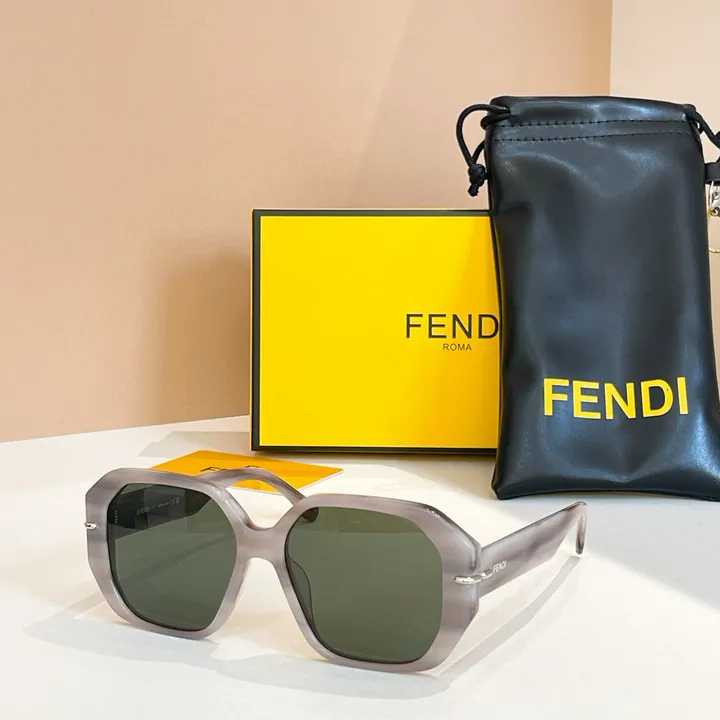 スーパーコピー フェンディ サングラス