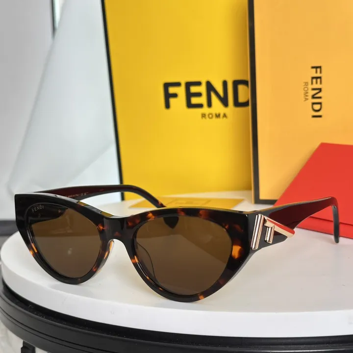 スーパーコピー フェンディ サングラス