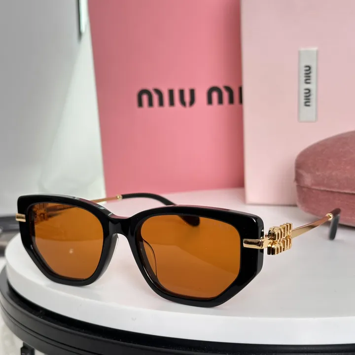 スーパーコピー ミュウミュウ サングラス