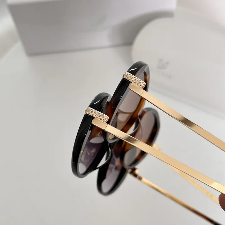 スーパーコピー スワロフスキー サングラス