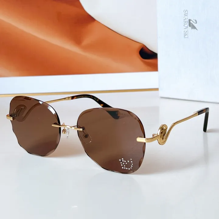 スーパーコピー スワロフスキー サングラス