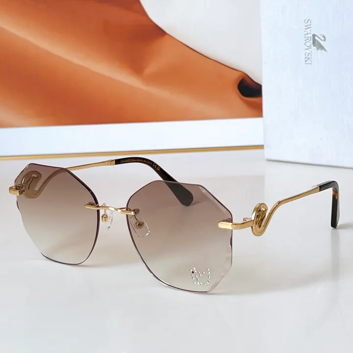 スーパーコピー スワロフスキー サングラス