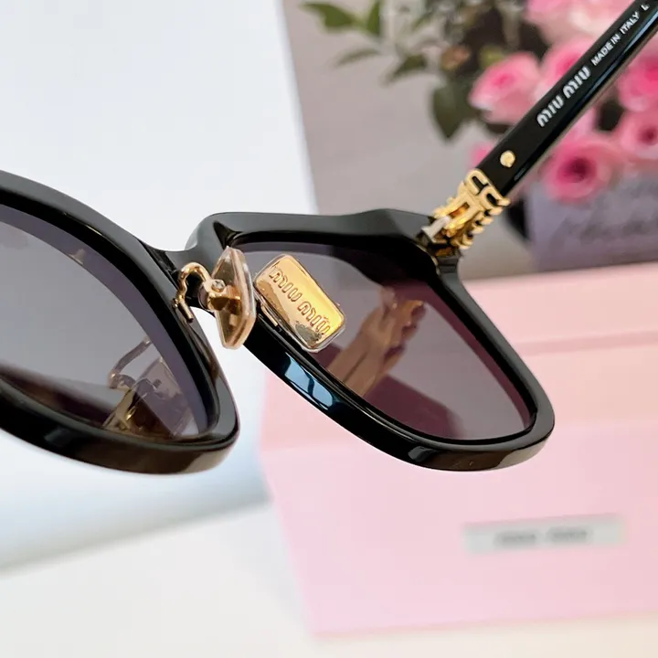 スーパーコピー ミュウミュウ サングラス