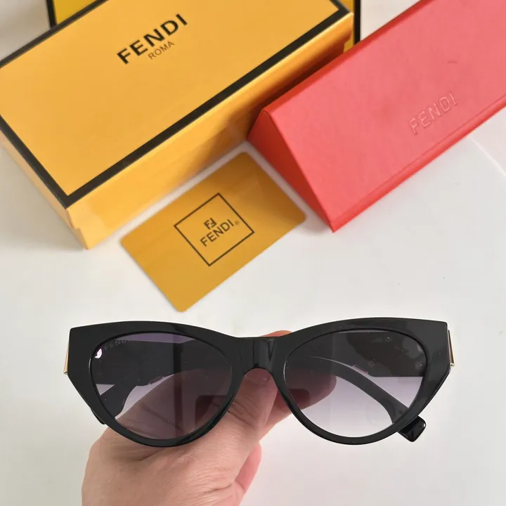 スーパーコピー フェンディ サングラス