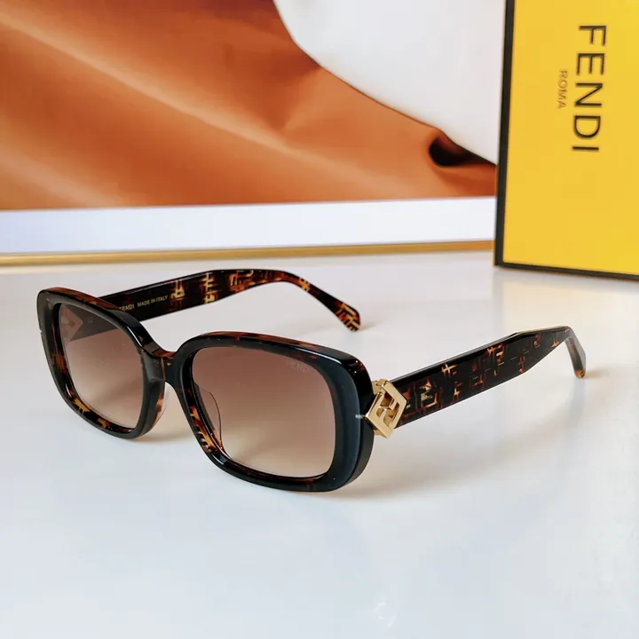 スーパーコピー フェンディ サングラス