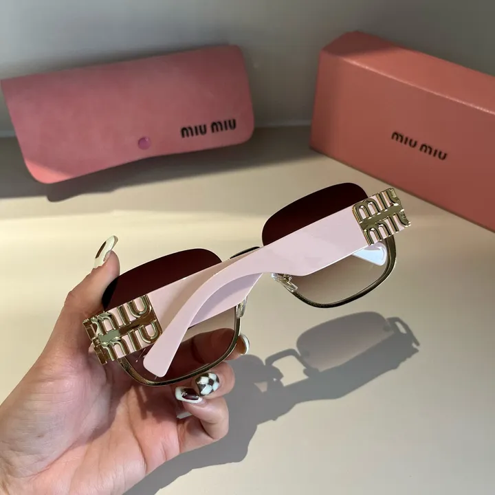 スーパーコピー ミュウミュウ サングラス