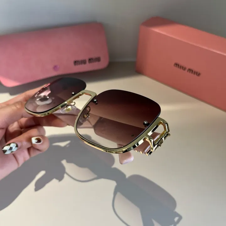 スーパーコピー ミュウミュウ サングラス