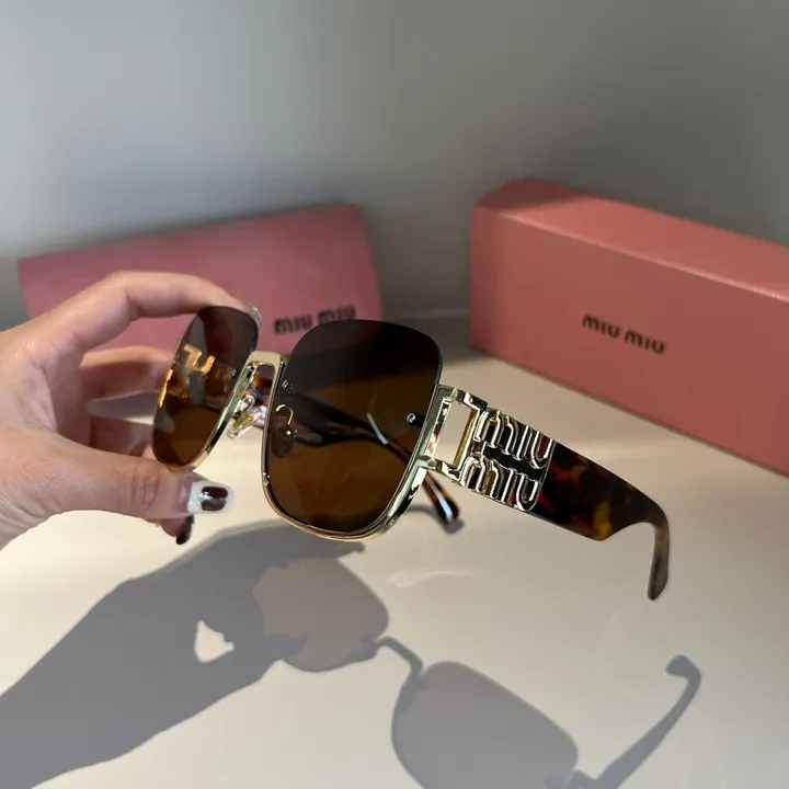 スーパーコピー ミュウミュウ サングラス