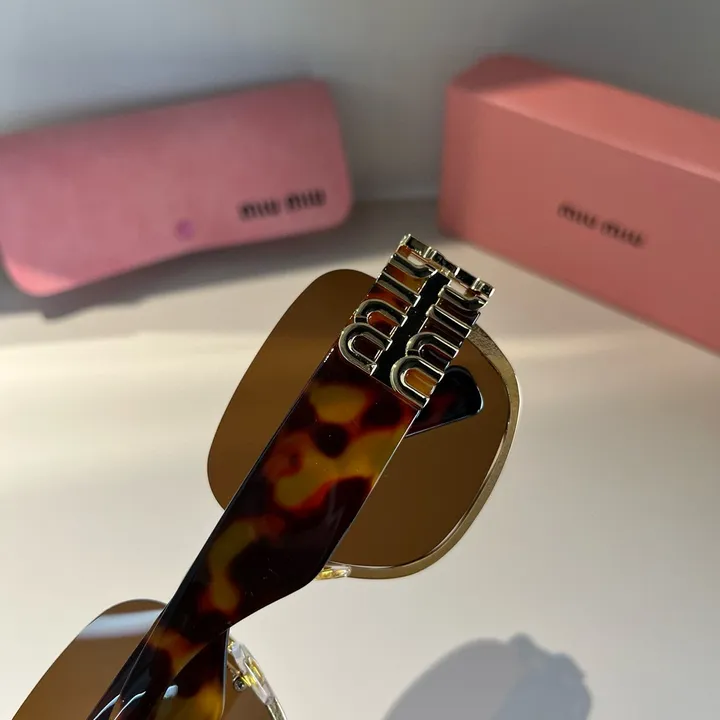 スーパーコピー ミュウミュウ サングラス