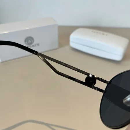 スーパーコピー ヴェルサーチ サングラス