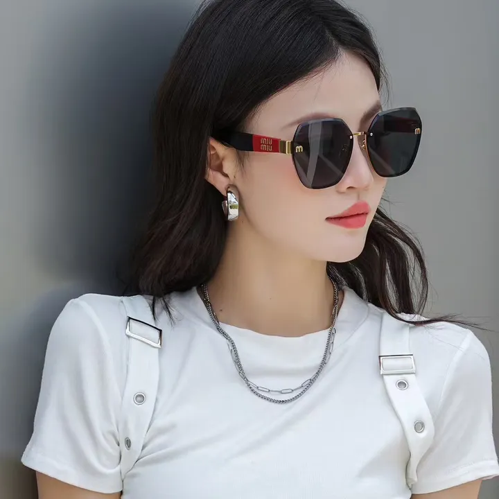 スーパーコピー ミュウミュウ サングラス