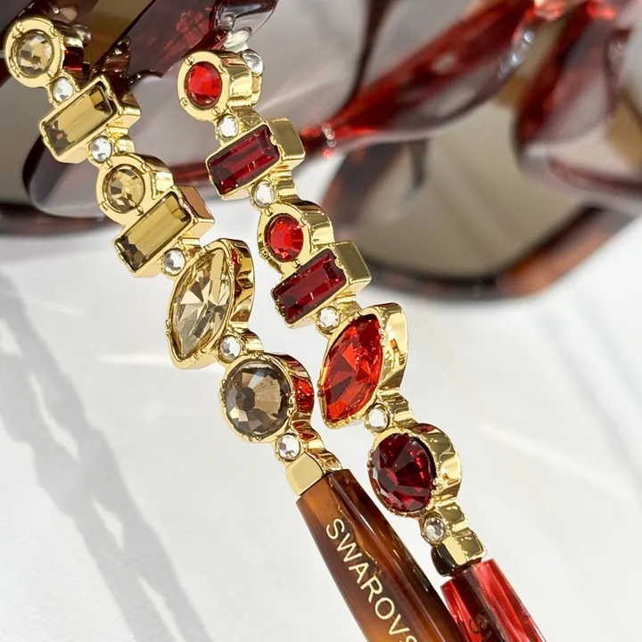 スーパーコピー スワロフスキー サングラス