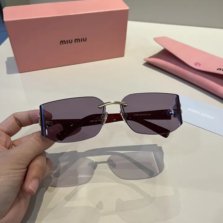 スーパーコピー ミュウミュウ サングラス