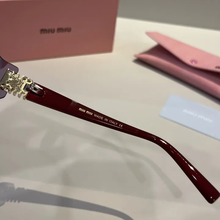 スーパーコピー ミュウミュウ サングラス