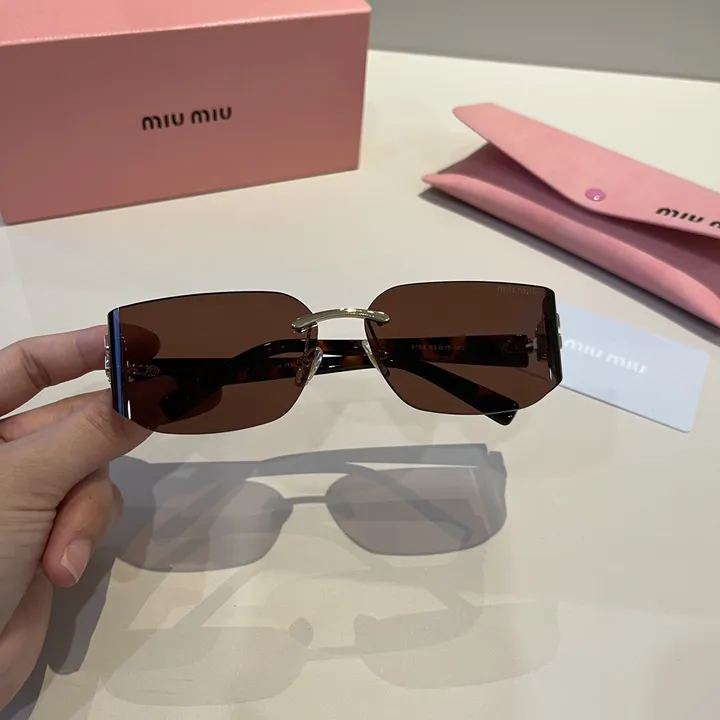 スーパーコピー ミュウミュウ サングラス