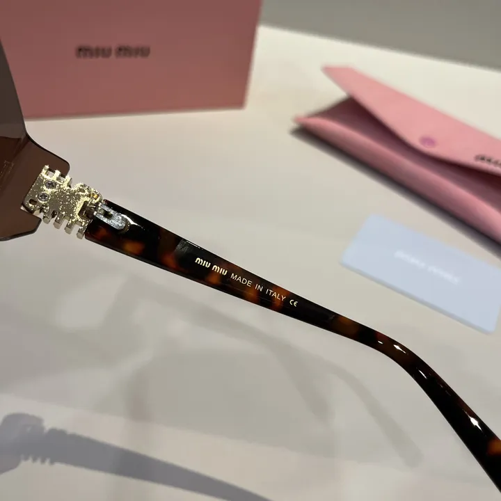 スーパーコピー ミュウミュウ サングラス