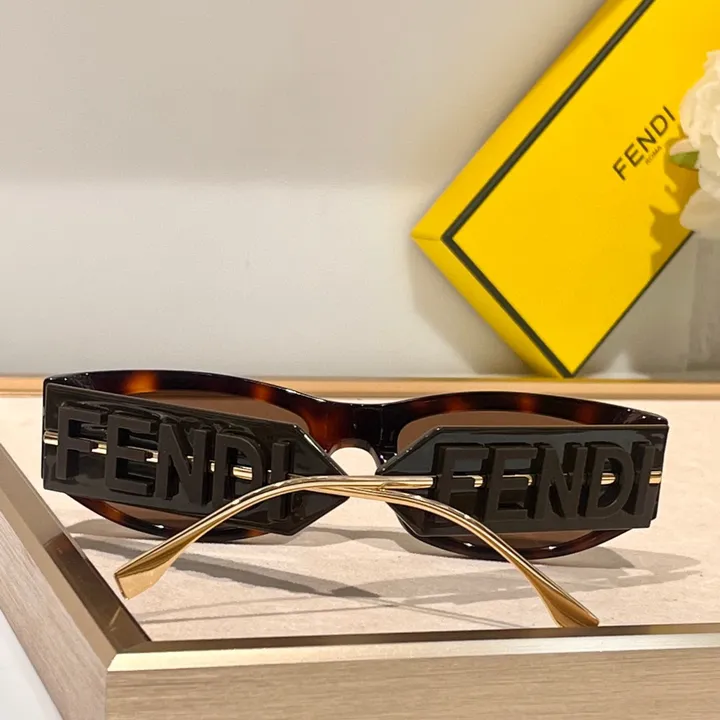 スーパーコピー フェンディ サングラス