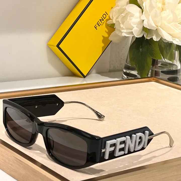 スーパーコピー フェンディ サングラス