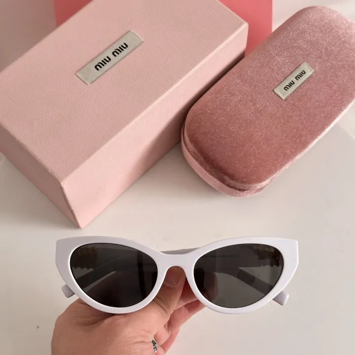スーパーコピー ミュウミュウ サングラス