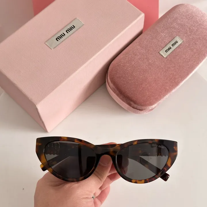 スーパーコピー ミュウミュウ サングラス