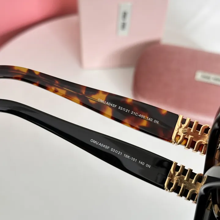 スーパーコピー ミュウミュウ サングラス