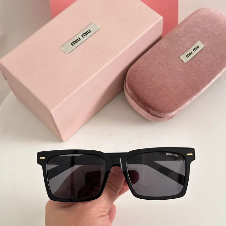 スーパーコピー ミュウミュウ サングラス