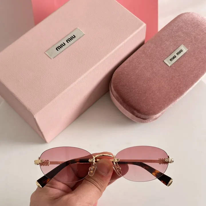 スーパーコピー ミュウミュウ サングラス