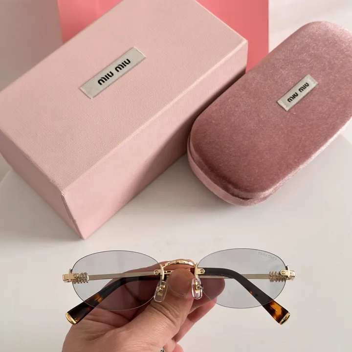 スーパーコピー ミュウミュウ サングラス